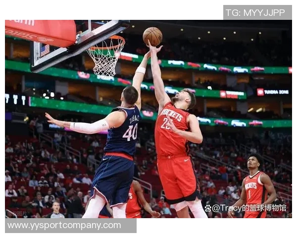 沃尔赞约基奇轻松自如的表现与其他球员拼尽全力形成鲜明对比