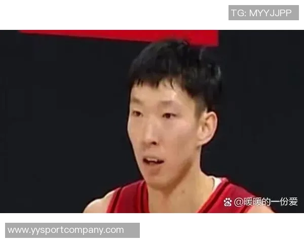 周琦防守表现突出半场贡献3分7篮板1抢断2盖帽助力球队