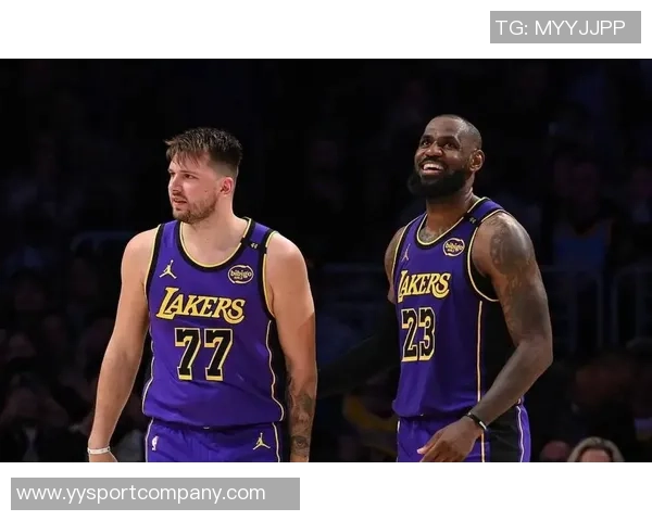 里夫斯谈詹姆斯与东契奇的独特性与细微差别之处